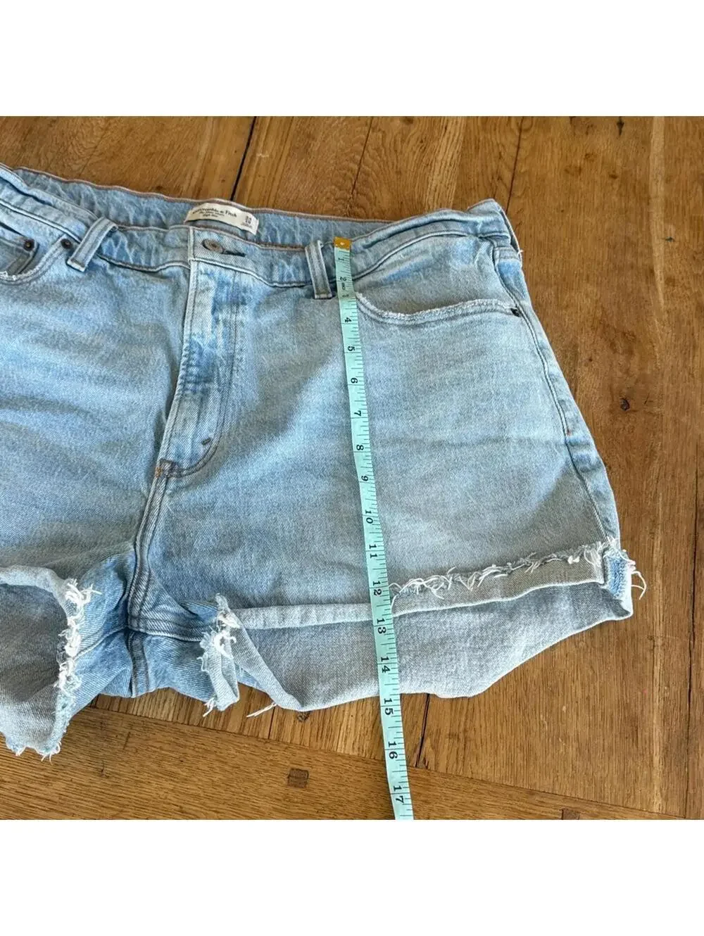 Abercrombie & Fitch Light Blue Denim Shorts The Mom Shorts High Rise size 18